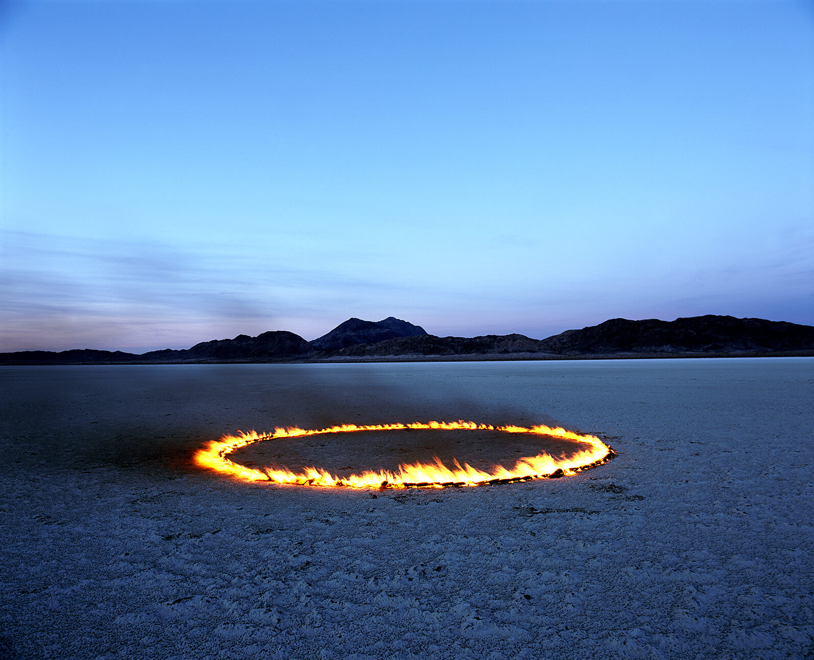 Circulo De Fuego En El Desierto